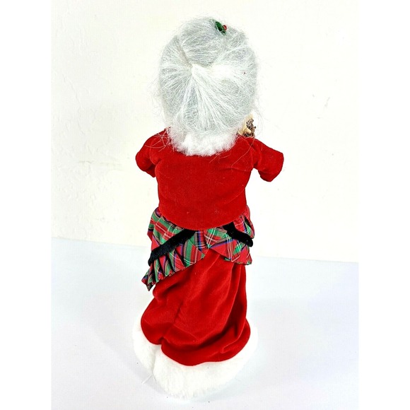 Mrs. Claus Byer's Choice Breadbasket Carolers 1999 Made for Talbots Retired - Picture 4 of 6